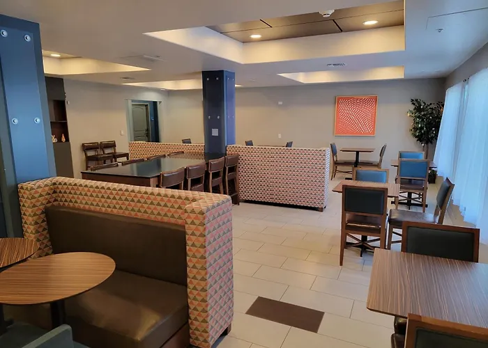Hotel Express & By Ihg