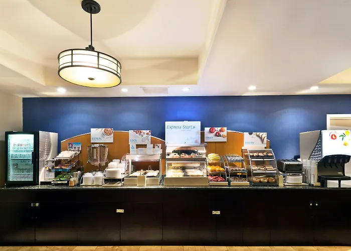 Hotel Express & By Ihg 3*