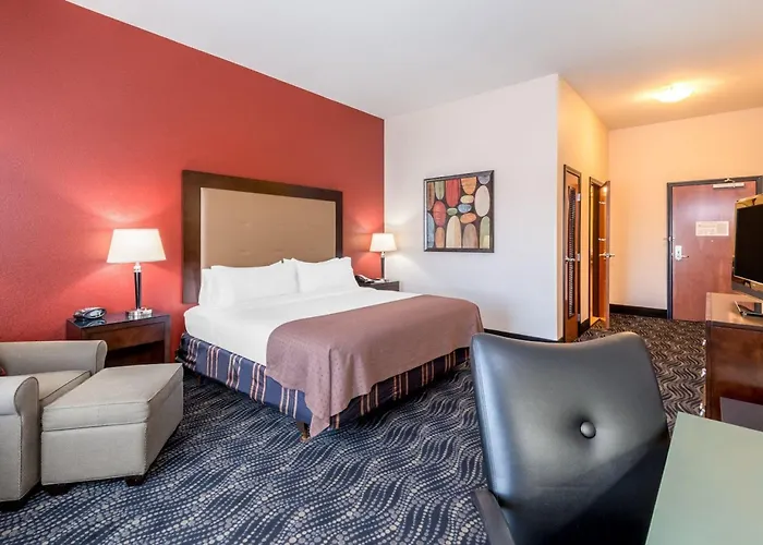 Express & By Ihg 3*