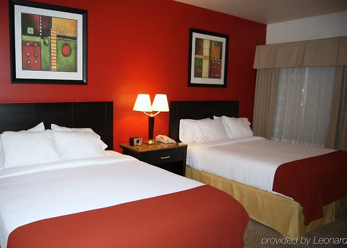 Express & By Ihg 3*